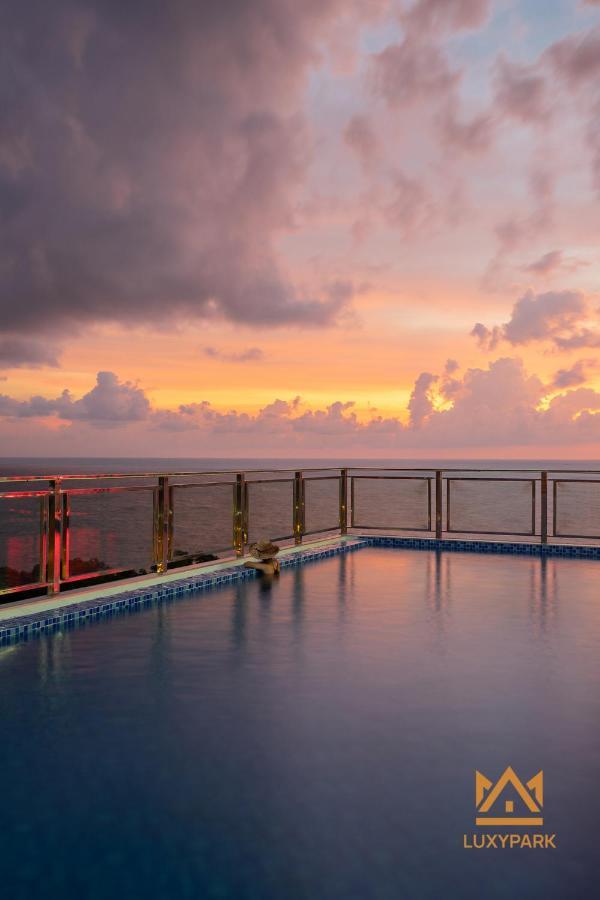 Luxy Park Hotel Phu Quoc Romantic Sunset Eksteriør bilde